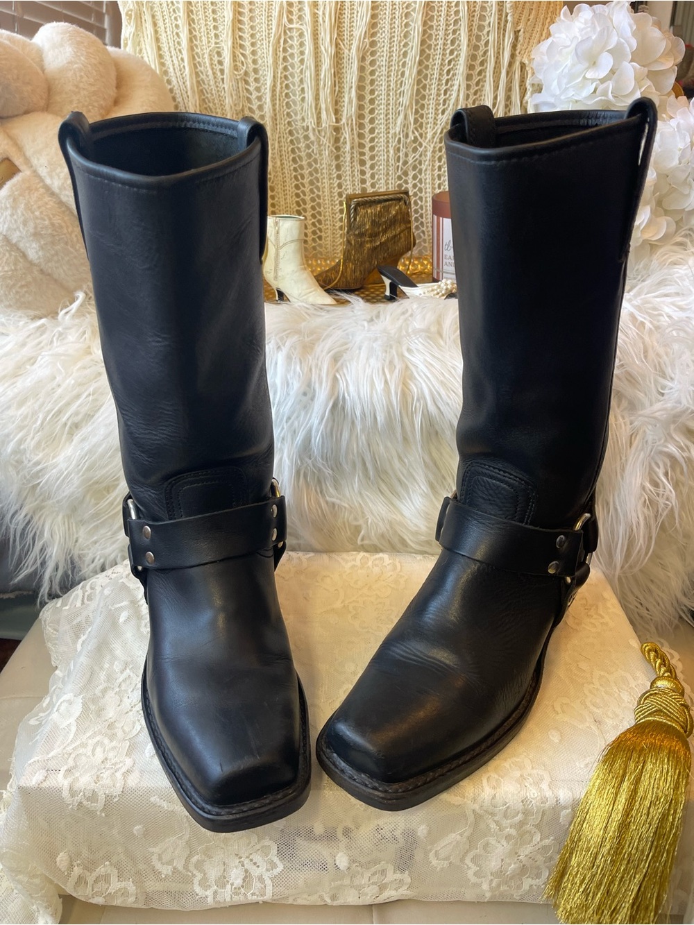 Frye EUC Harness 12R Boots in Black Leather